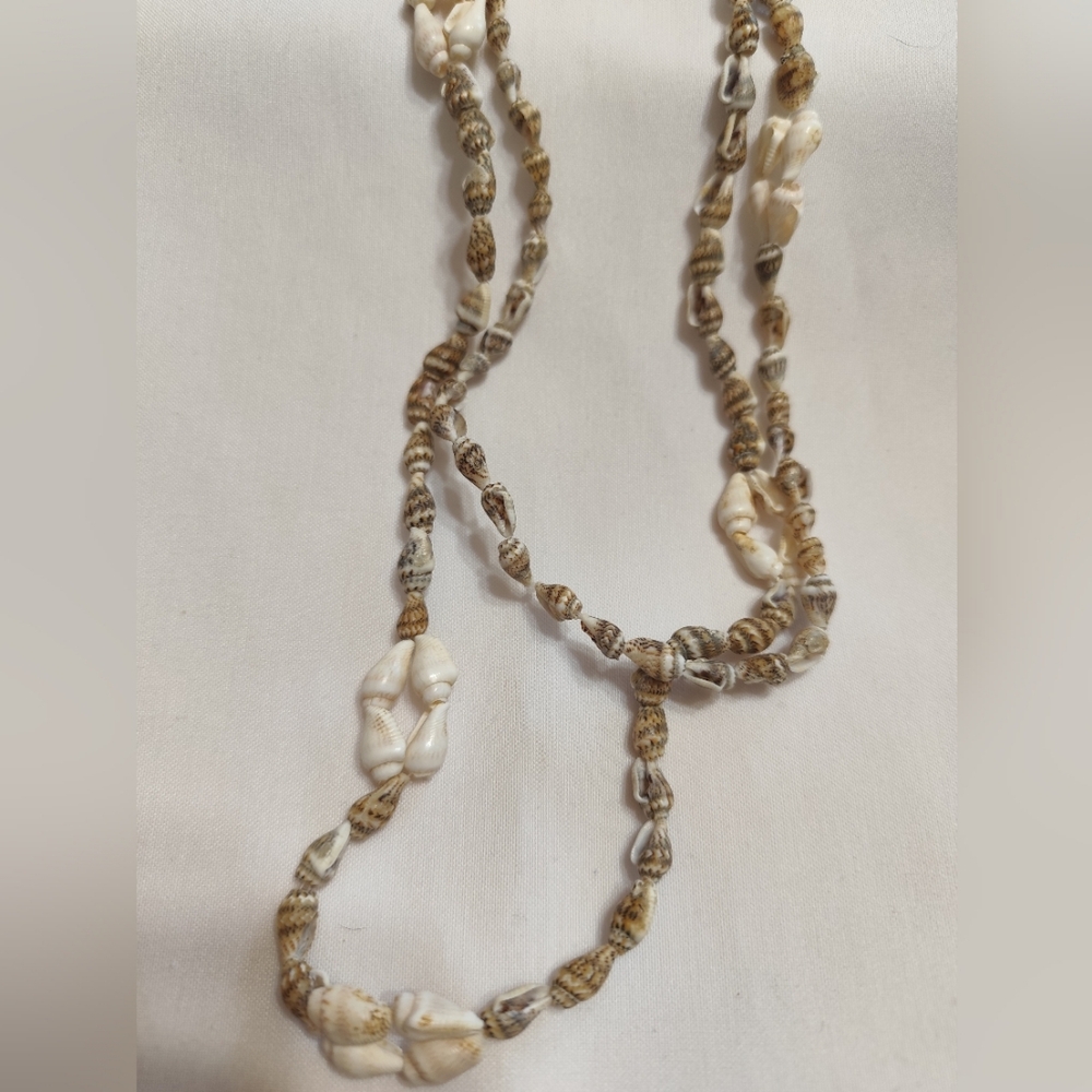 3/$20💗Handmade Long Sea Shell Necklace - Picture 2 of 3